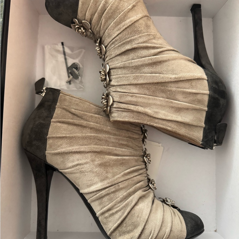 CHANEL Cream and Black Heeled Boots
